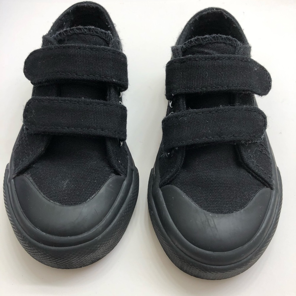 Black shoes toddler